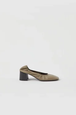 Chaussures A Talon En Cuir