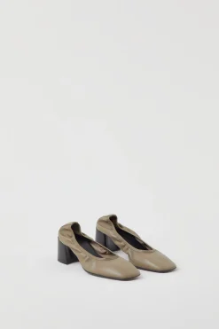 Chaussures A Talon En Cuir