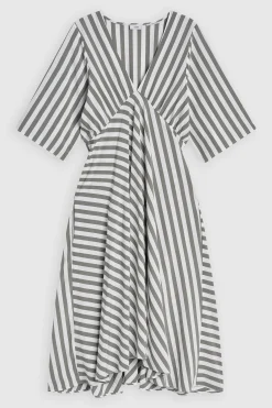 Robe A Encolure En V