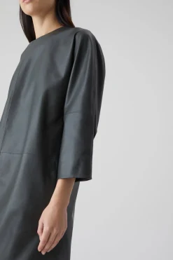 Robe En Cuir