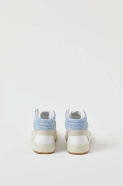 Sneaker High